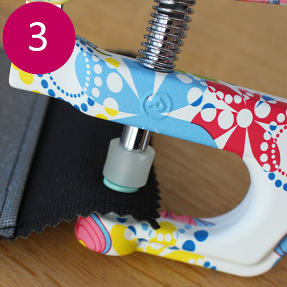 Comment utiliser une pince pression ? - Etape 3