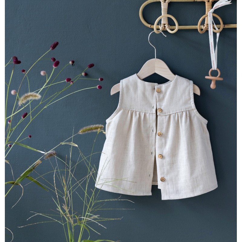photo d'une blouse en lin pour enfant