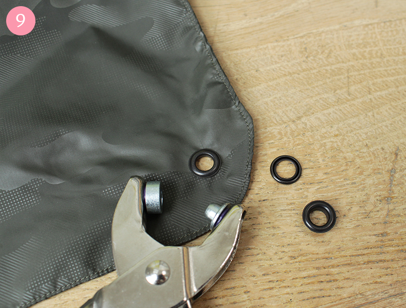 DIY bavoir a barbe etape 9