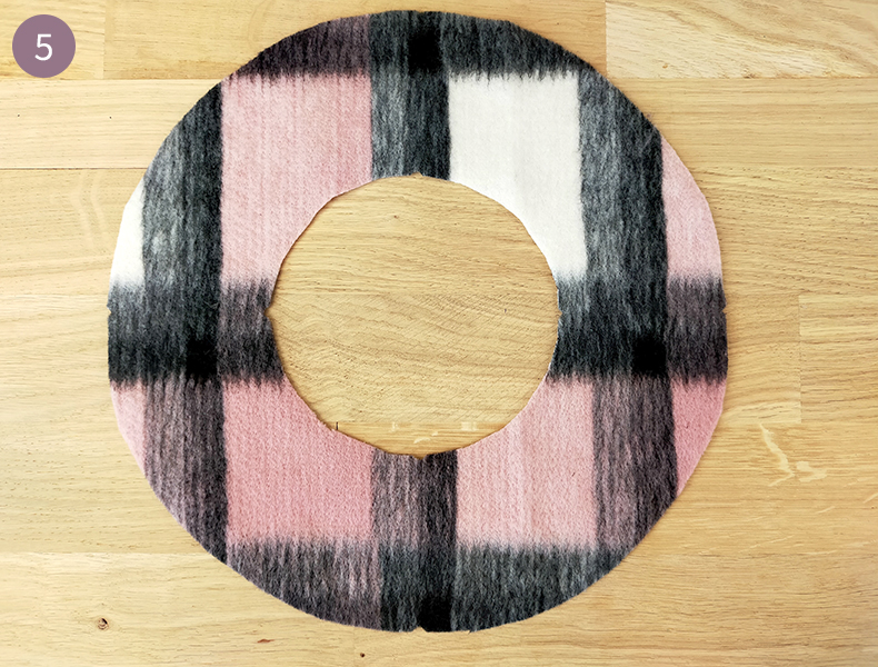 bord du chapeau de sorcière