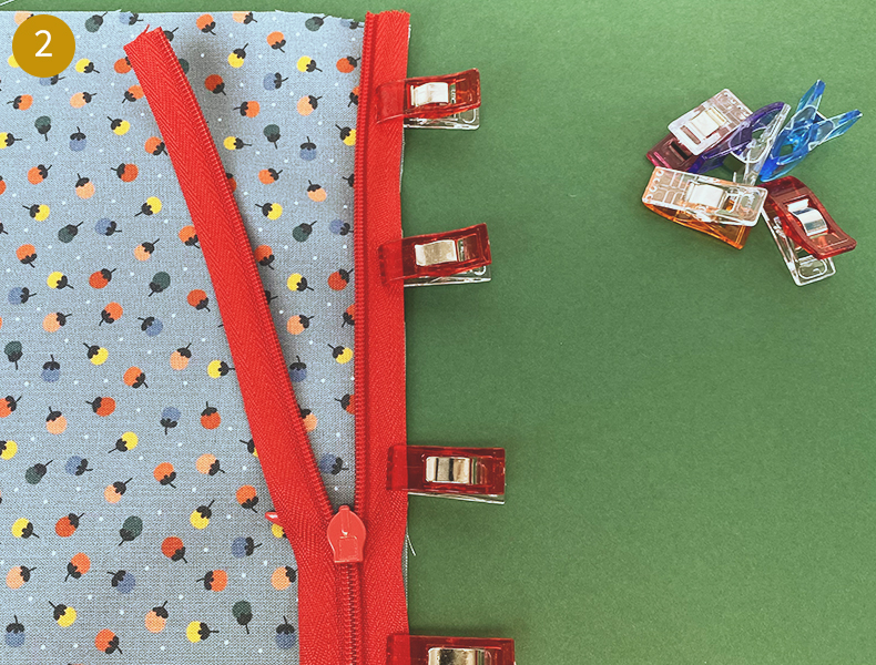 Étape 2 de la couture d'une fermeture éclair