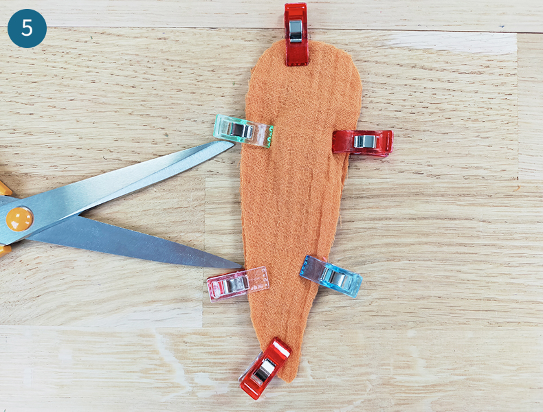 Jeu potager en tissu - carotte4
