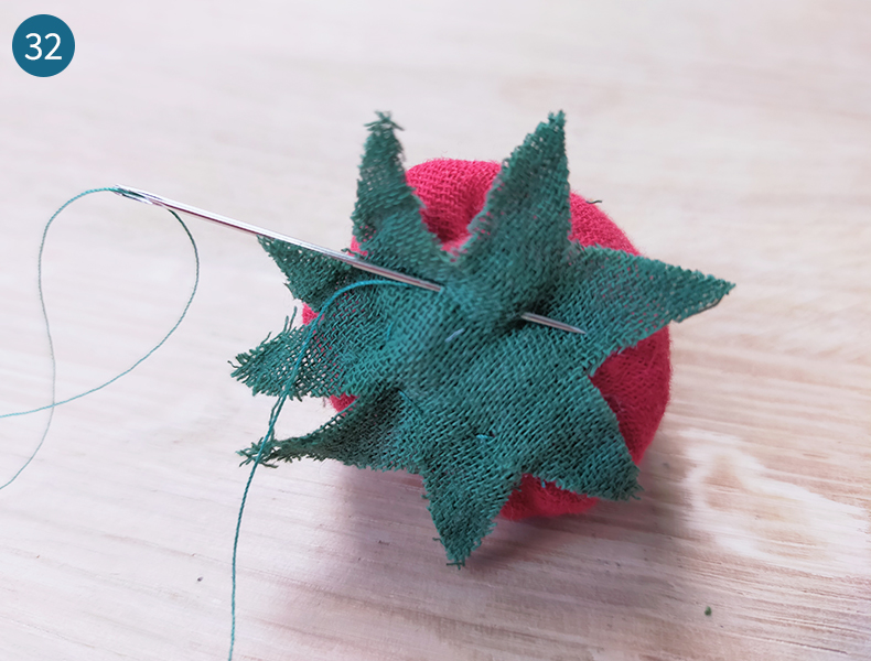Jeu potager en tissu-fraise4