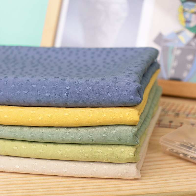 tissu viscose brodée