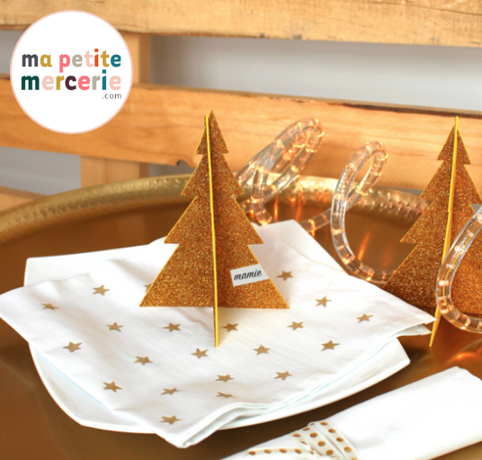 marque place de noel en forme de sapin