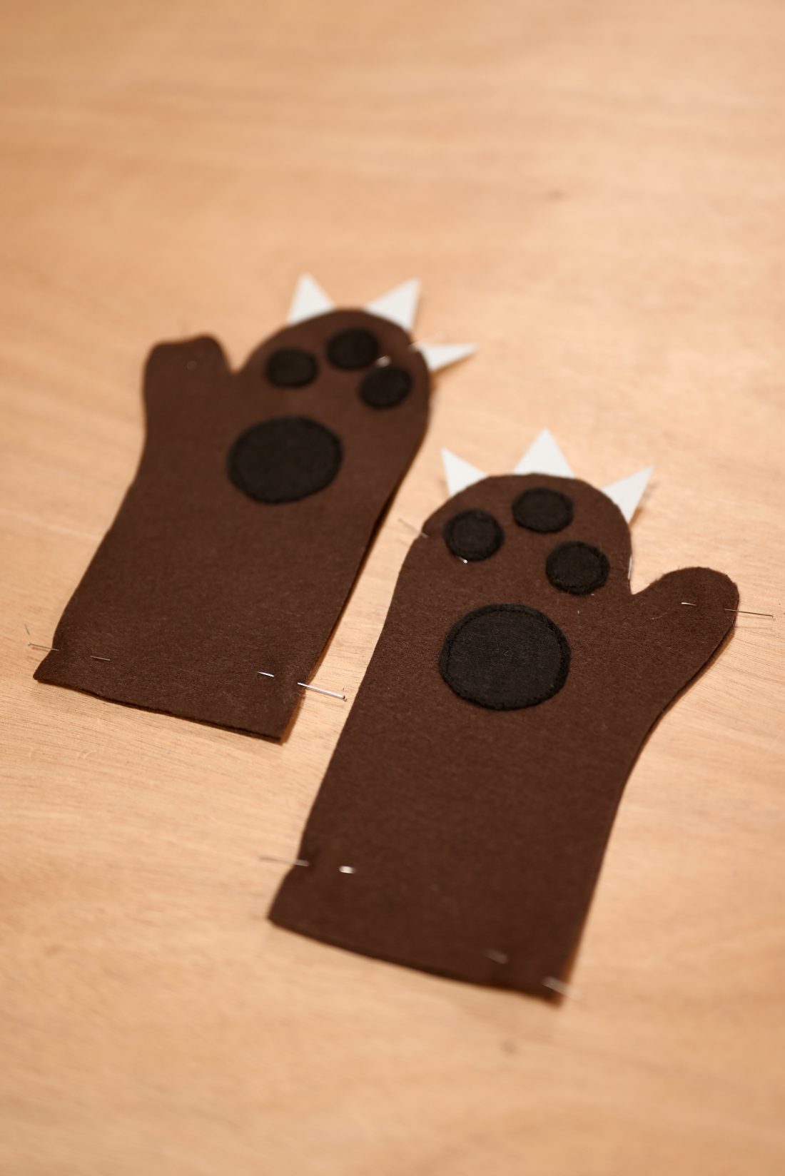 Photo d'étape du tuto déguisement enfant. Couture des coussinets.